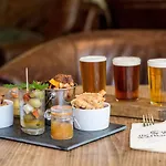 Wild Boar Estate Inn 4*