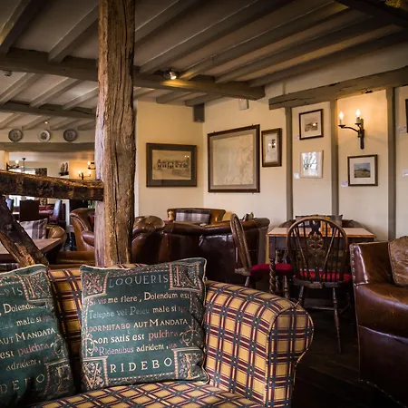 Wild Boar Estate Inn 4*