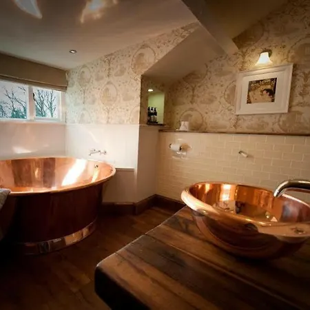 Inn Wild Boar Estate 4*