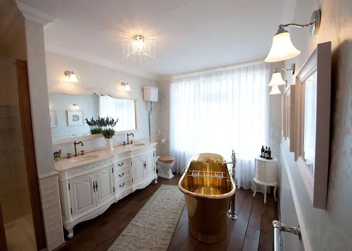 Wild Boar Estate 4* Боунес-он-Уиндермер