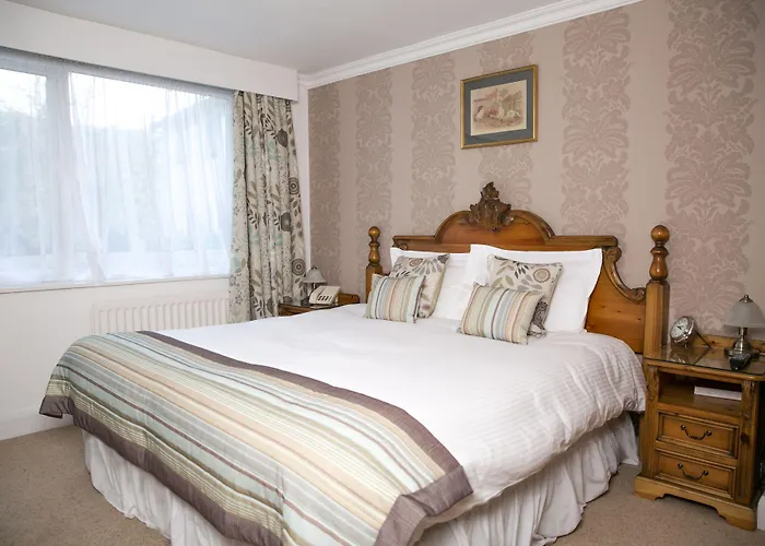 Wild Boar Estate Inn 4*